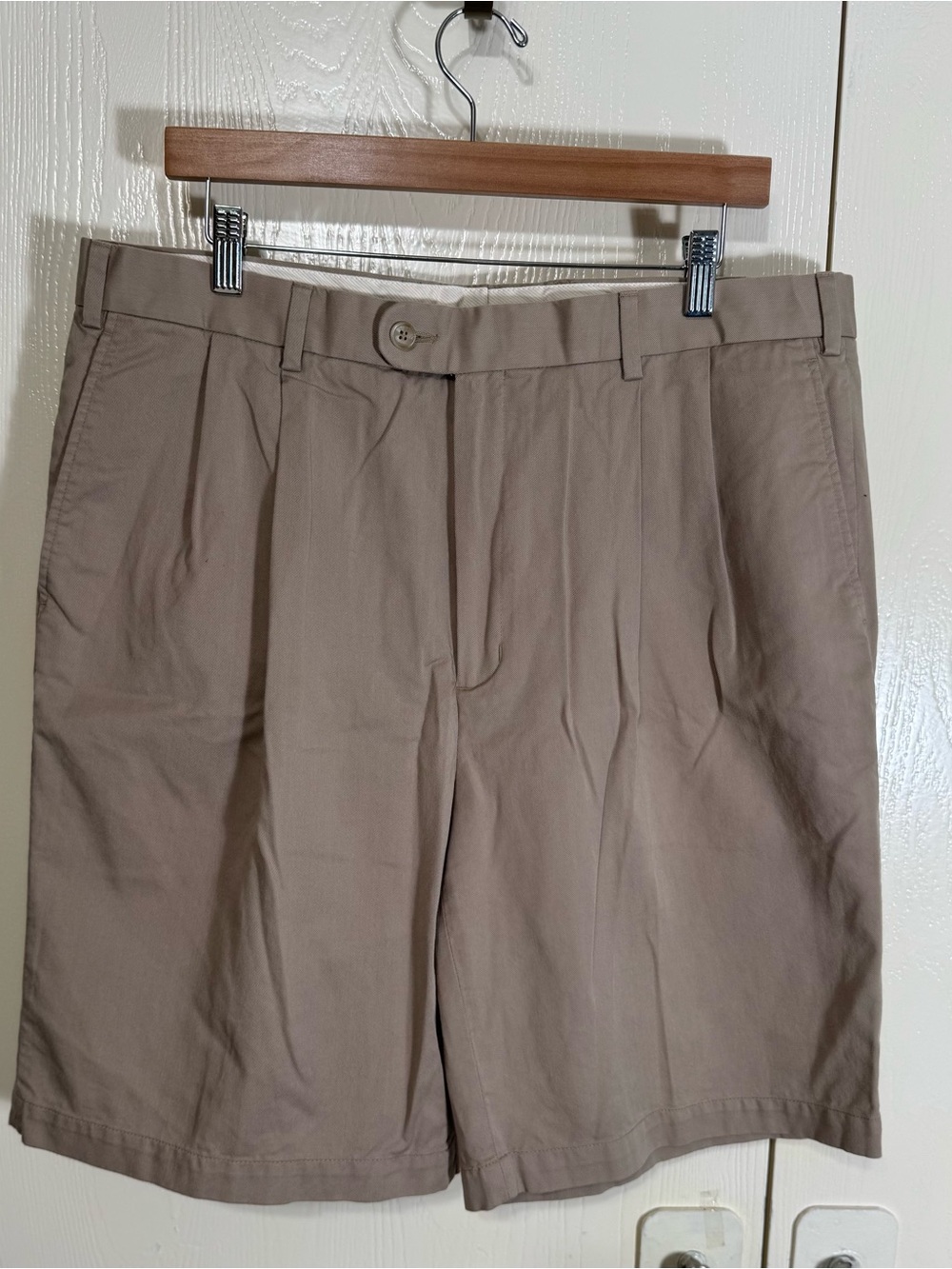 Bobby Jones Khaki Shorts Size 38